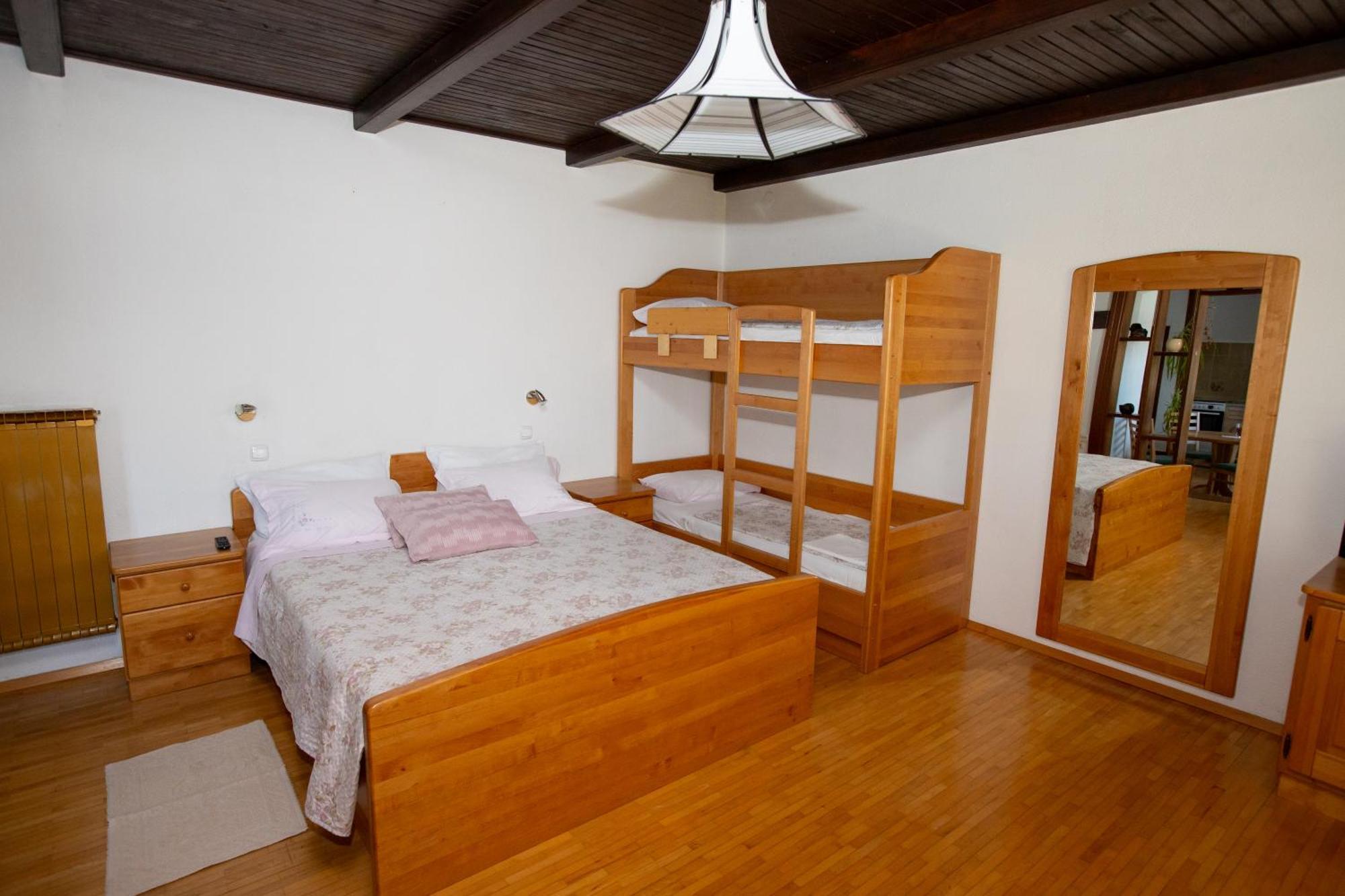 Guesthouse Sanabor Postojna Exteriér fotografie