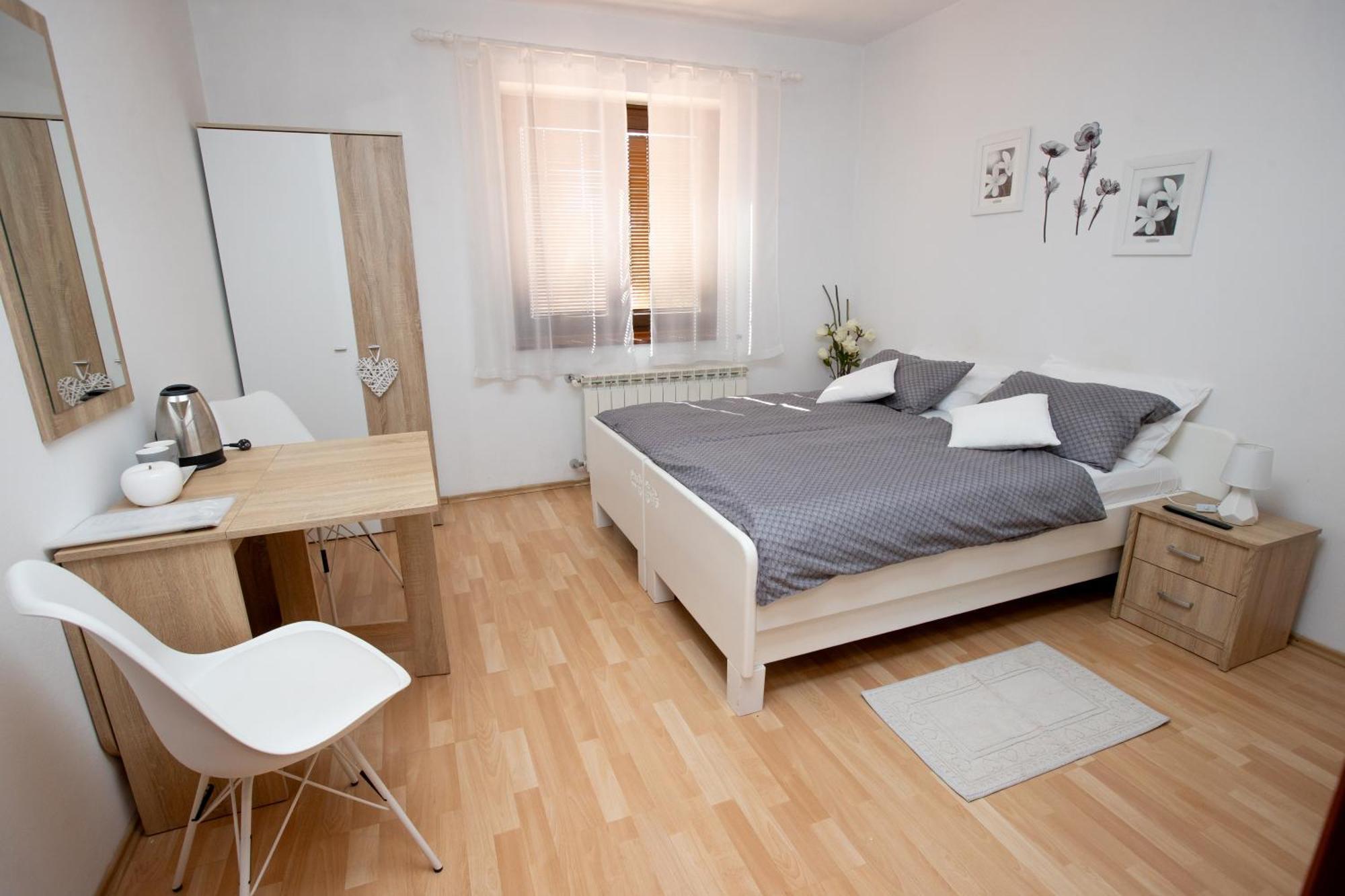 Guesthouse Sanabor Postojna Exteriér fotografie